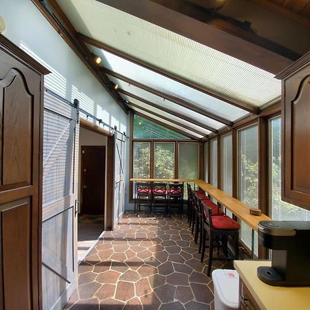 Walk To Pool & Beach - Spacious Gateway, Hot Tub, Game Room Pocono Country Place Экстерьер фото