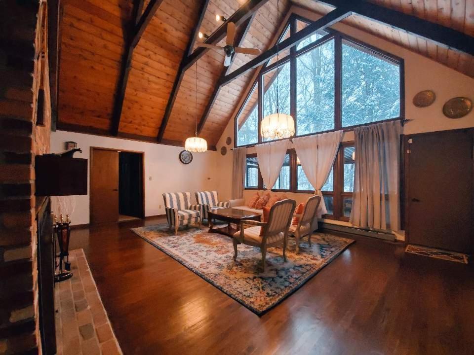 Walk To Pool & Beach - Spacious Gateway, Hot Tub, Game Room Pocono Country Place Экстерьер фото
