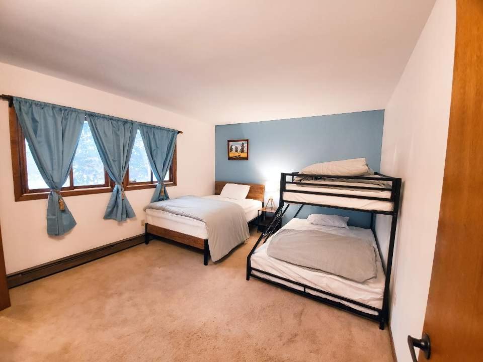 Walk To Pool & Beach - Spacious Gateway, Hot Tub, Game Room Pocono Country Place Экстерьер фото