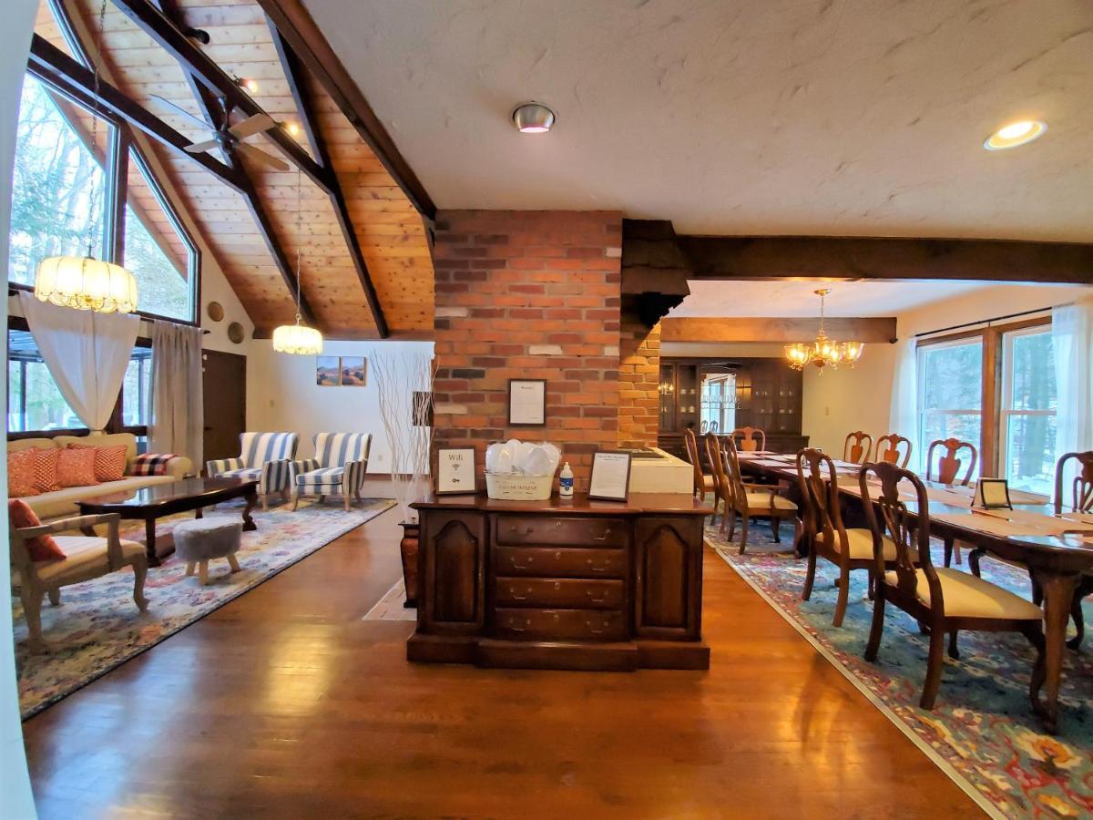 Walk To Pool & Beach - Spacious Gateway, Hot Tub, Game Room Pocono Country Place Экстерьер фото